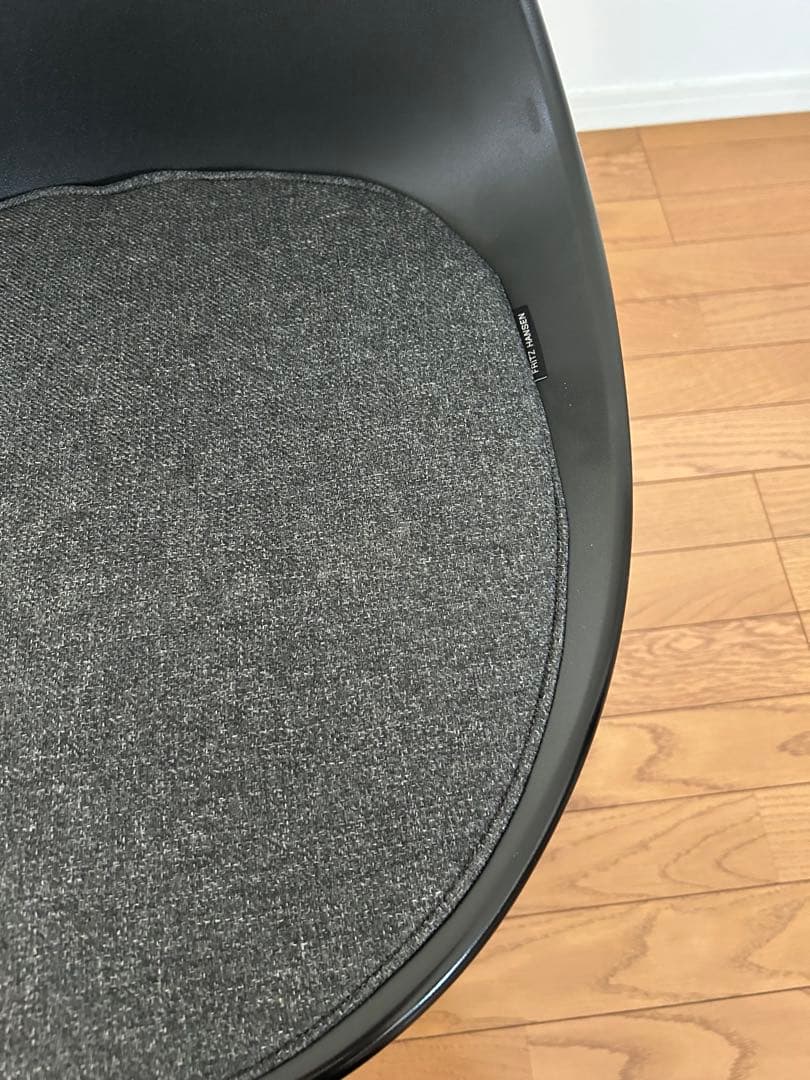 フリッツハンセン　ドロップチェア　ブラック　オリーブ　二脚まとめ売り