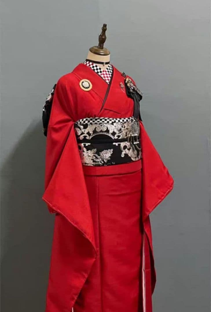 赤　色無地　振袖　キモノハーツ　キモノマチ　ふりふ　好きな方へ　モダン　レトロ