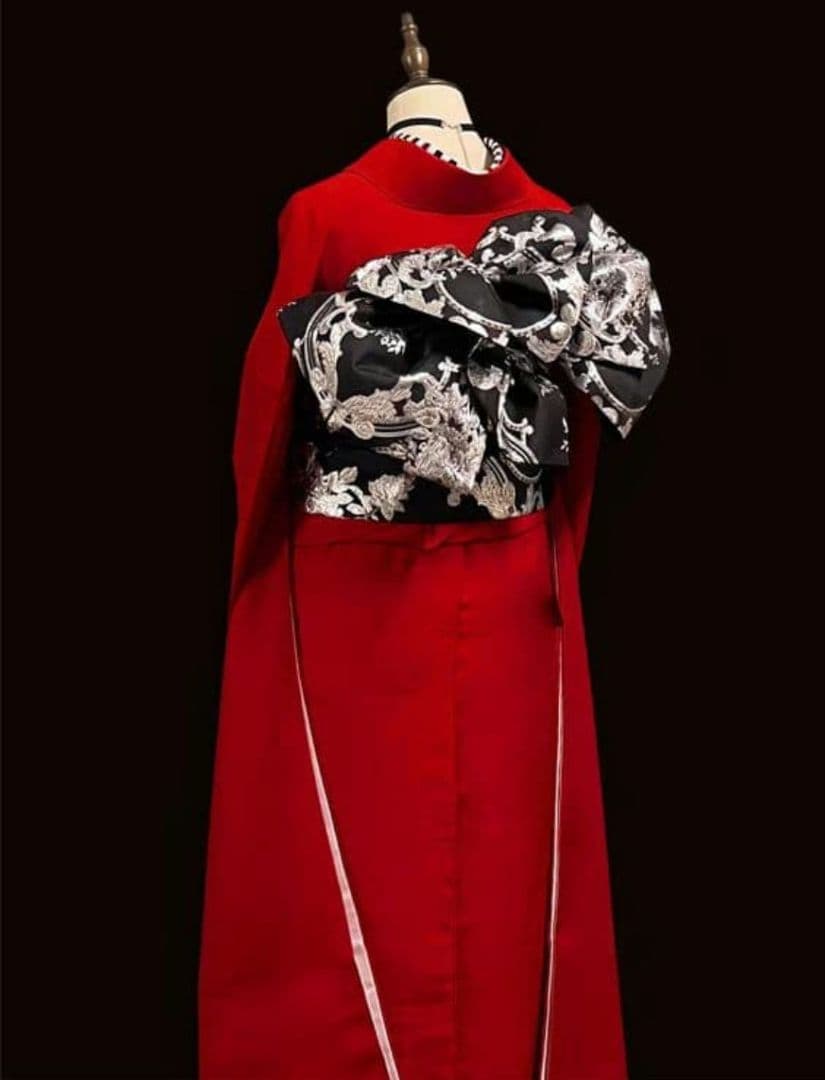 赤　色無地　振袖　キモノハーツ　キモノマチ　ふりふ　好きな方へ　モダン　レトロ