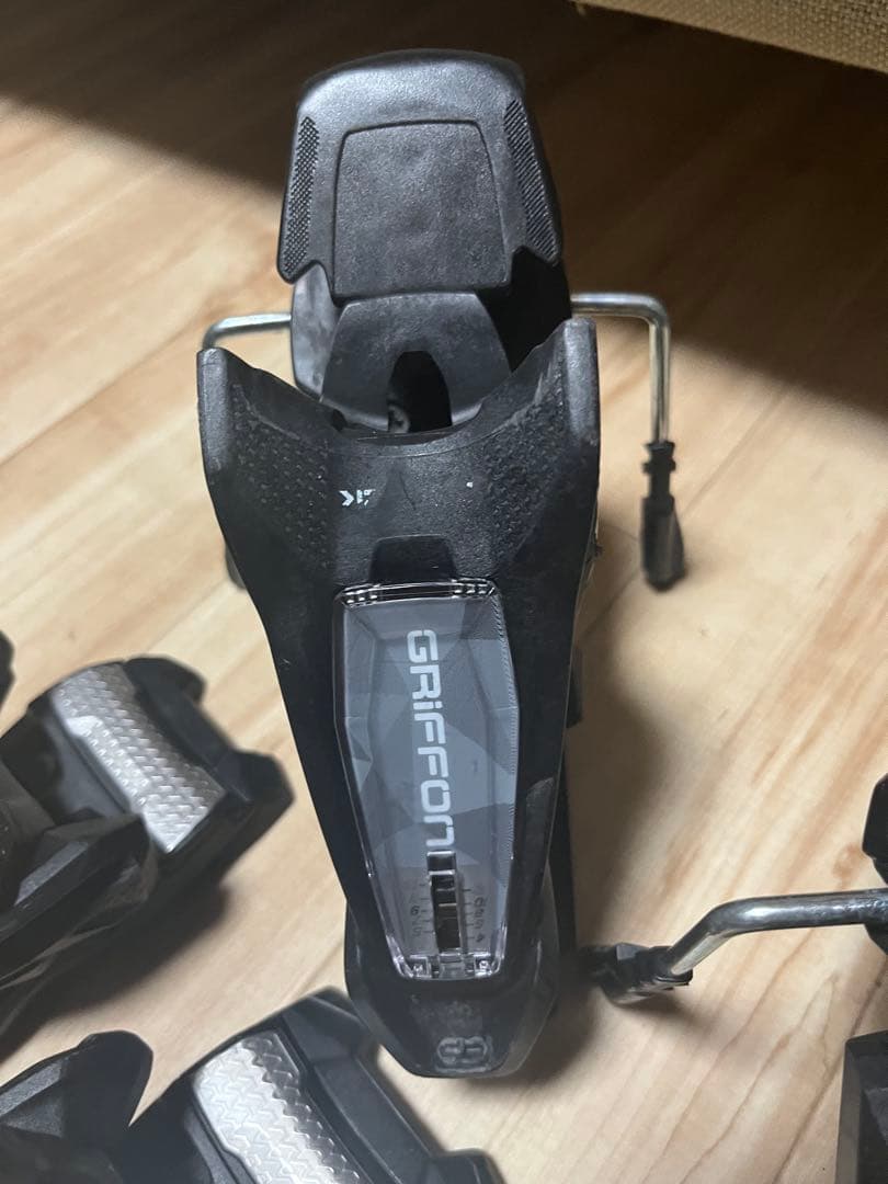 スキー　ビンディング　MARKER GRIFFON 13 ID