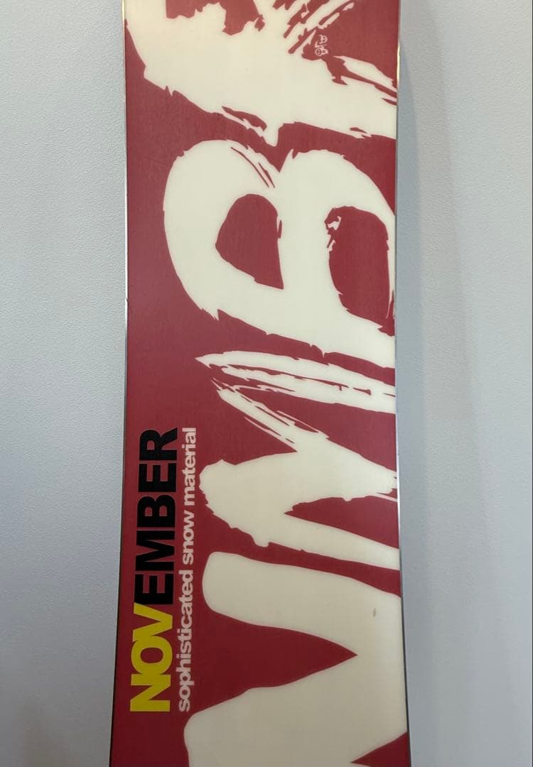 NOVEMBER ARTIST 154cmスノーボード