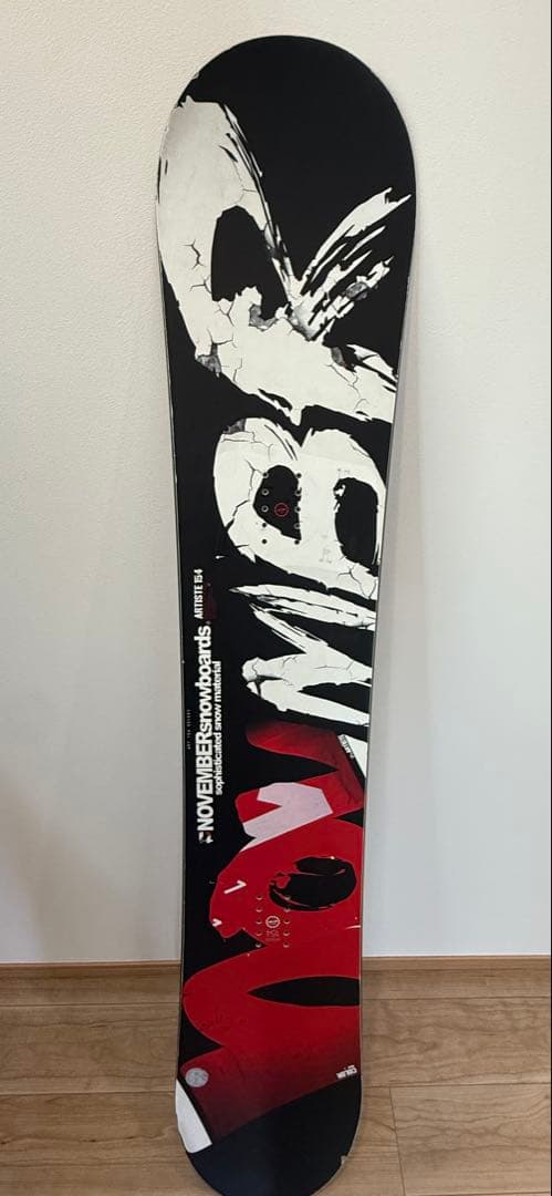 NOVEMBER ARTIST 154cmスノーボード