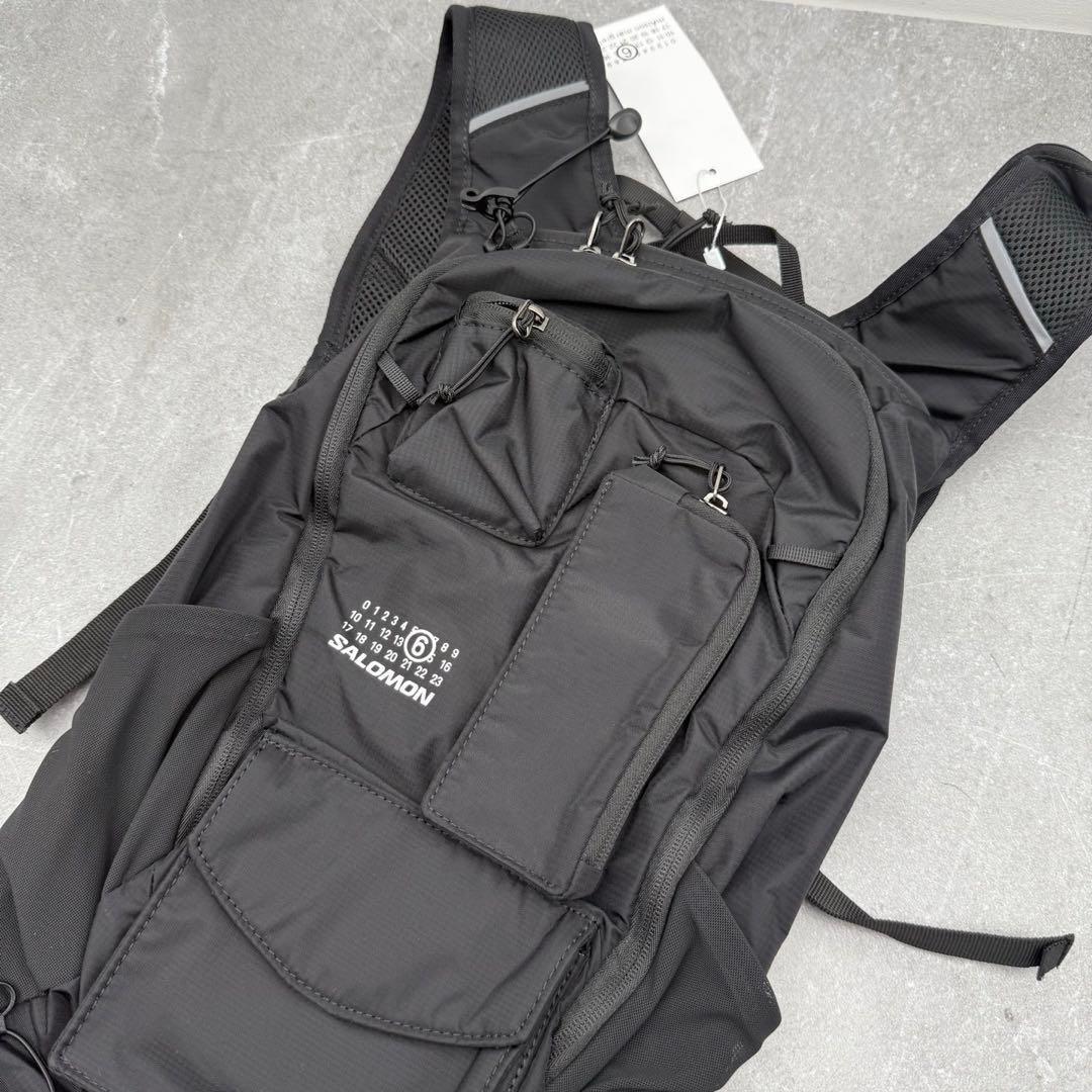 美品♥SALOMON ブラック リュック・バックパック