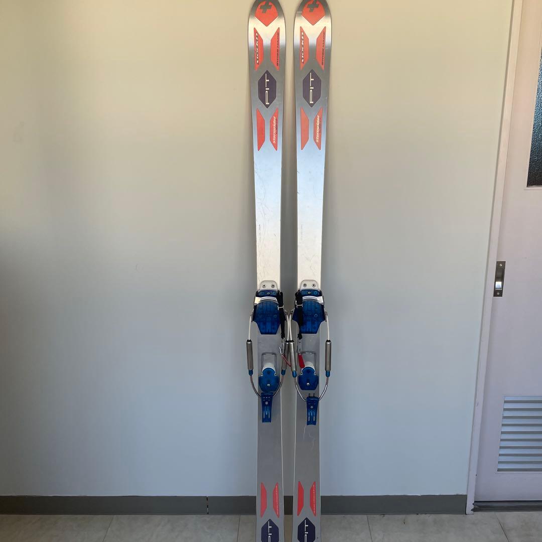 Stöckli スキー板 シルバー/オレンジ/紫 バインディング付き