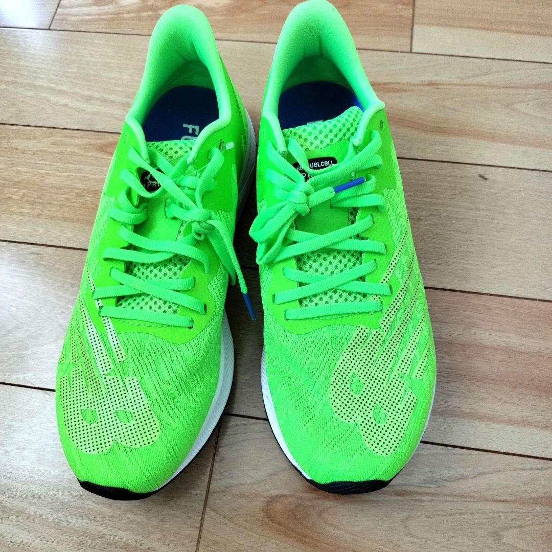 じ*ん様 ニューバランスランニングシューズ