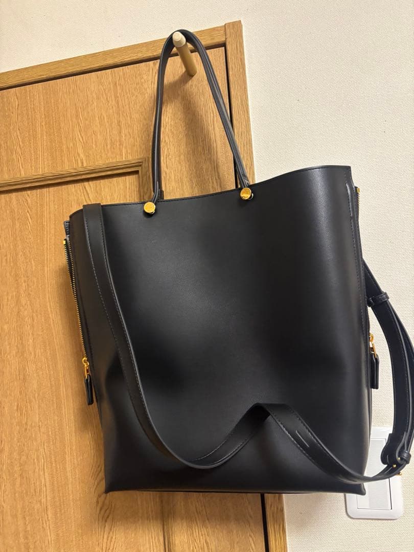 【E'POR】Y BAG Large【A4対応】　ブラック