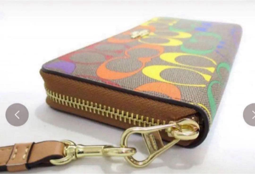 COACH長財布レインボーマルチカラーシグネチャーメンズレディース.ストラップ付