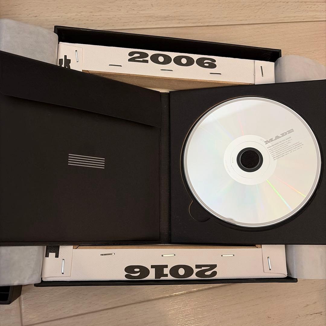 BIGBANG MADE(歌詞カード韓国版)　メンバーポストカード付き