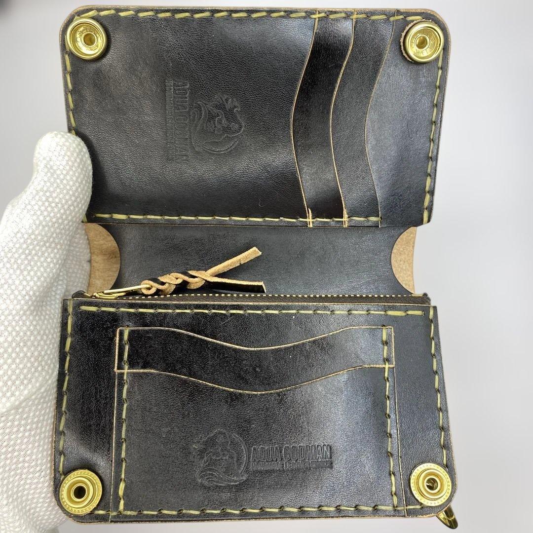 折らずお札収納 丘染めブラックの無骨トラッカーウォレット マチ 引手 小判かん