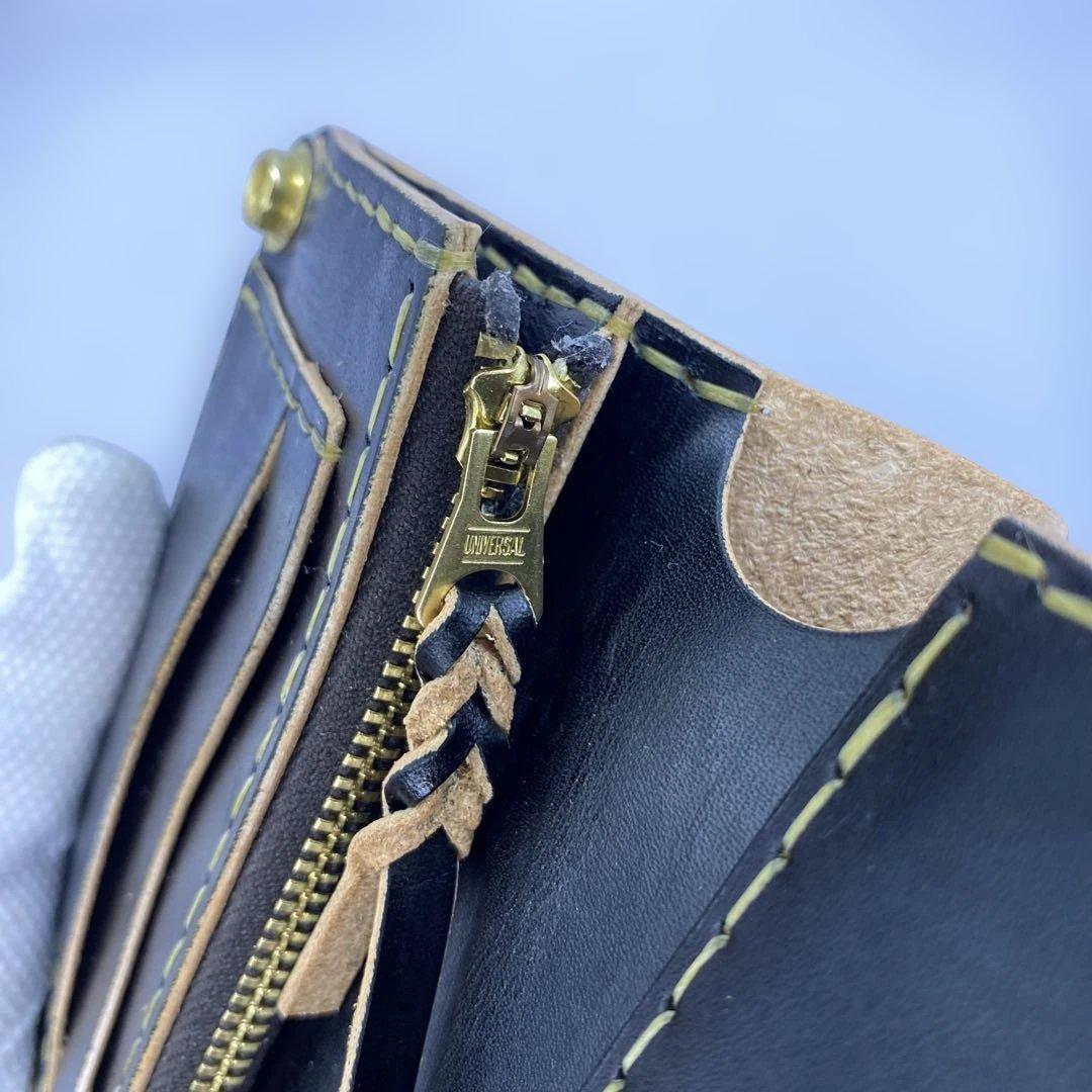 折らずお札収納 丘染めブラックの無骨トラッカーウォレット マチ 引手 小判かん