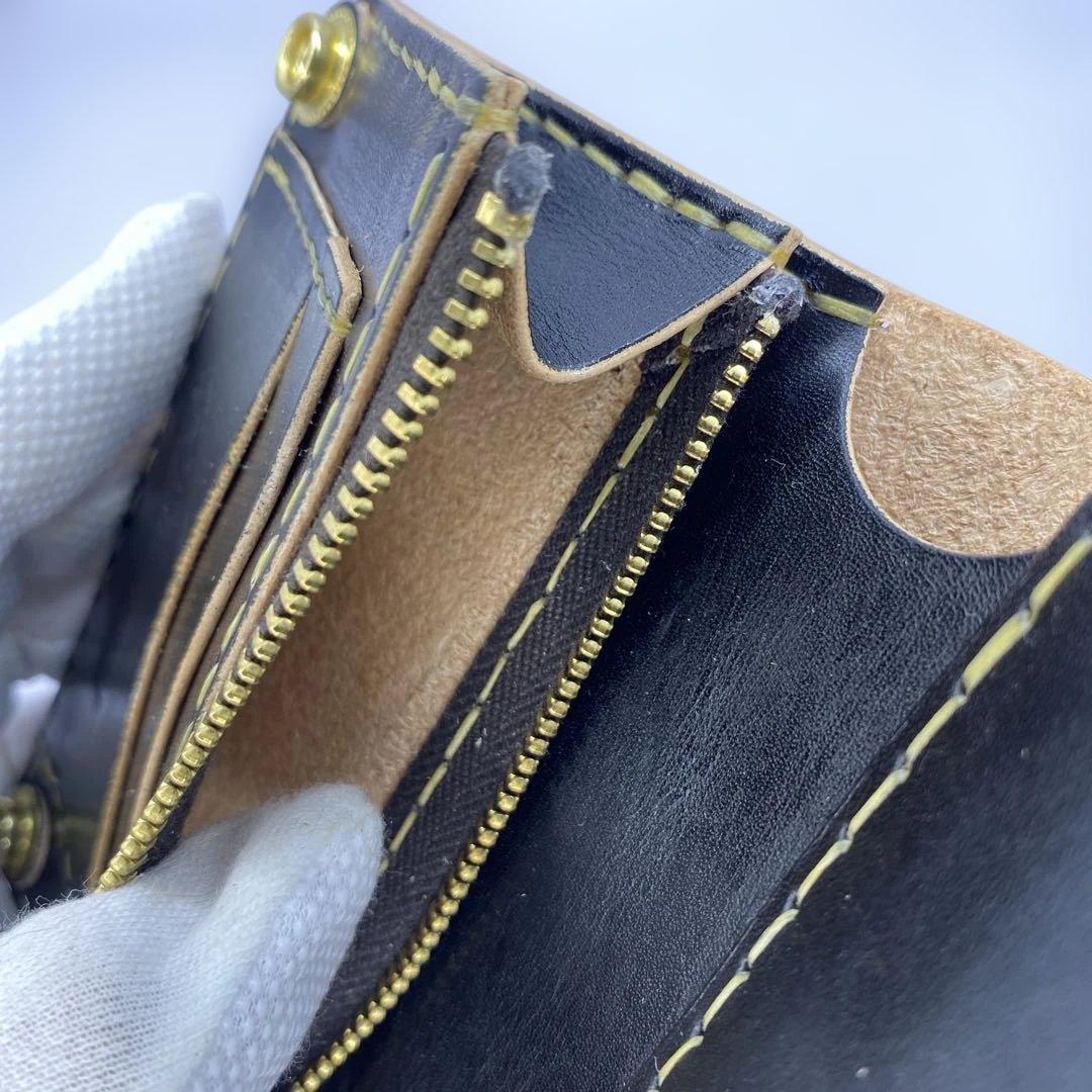 折らずお札収納 丘染めブラックの無骨トラッカーウォレット マチ 引手 小判かん