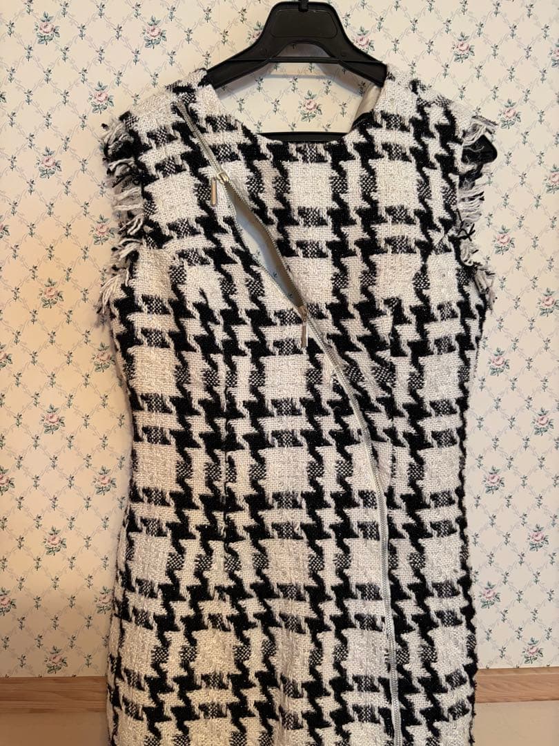 値下げ交渉可能！！Robe de Fleurs Glossy キャバドレス