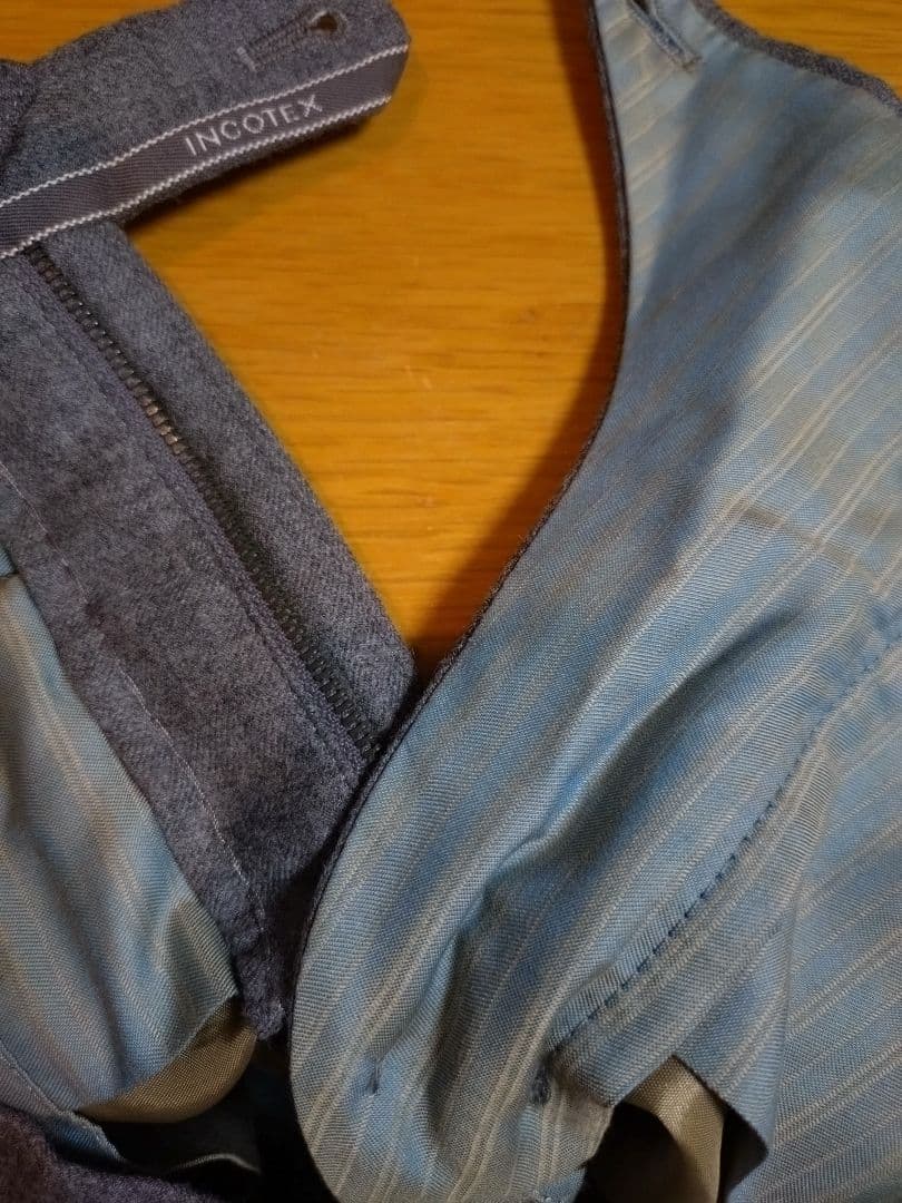 美品　INCOTEX　インコテックス　ウールパンツ　秋冬物 48 グレー