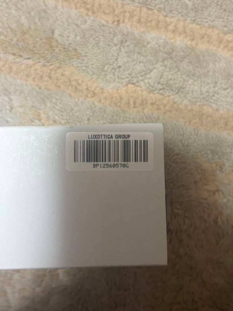 PRADA キャットアイ　シンボル　サングラス