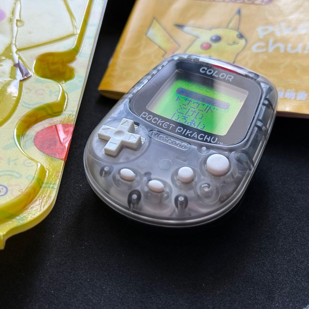 新品極美品！任天堂ポケットピカチュウ！カラー　金・銀といっしょ！動作確認済み