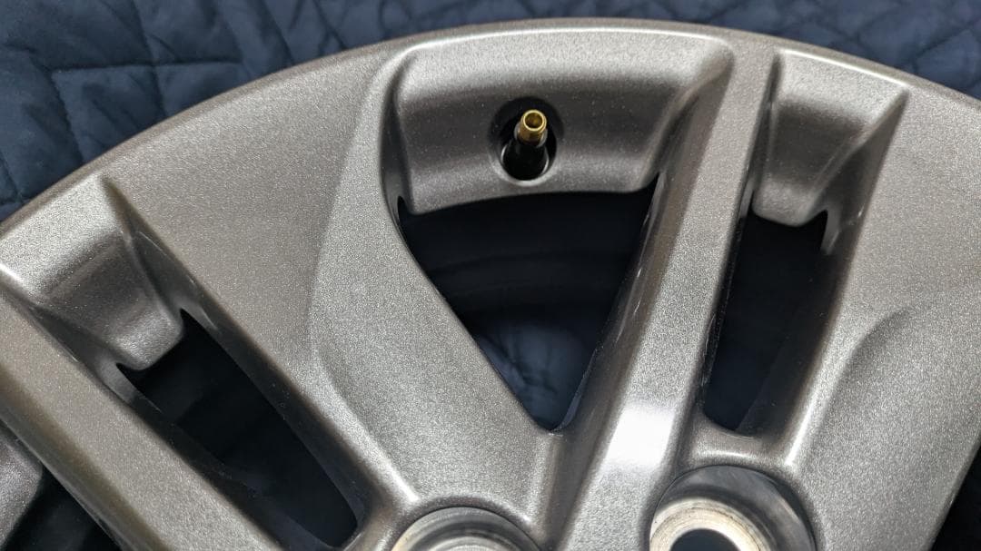 値下げ　170系シエンタ純正アルミホイール