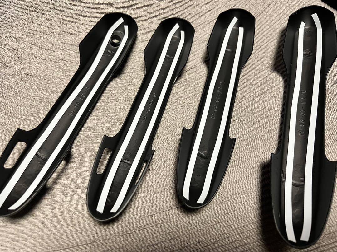 rav4 ドアハンドルカバー　ラプターライナー塗装　中目肌