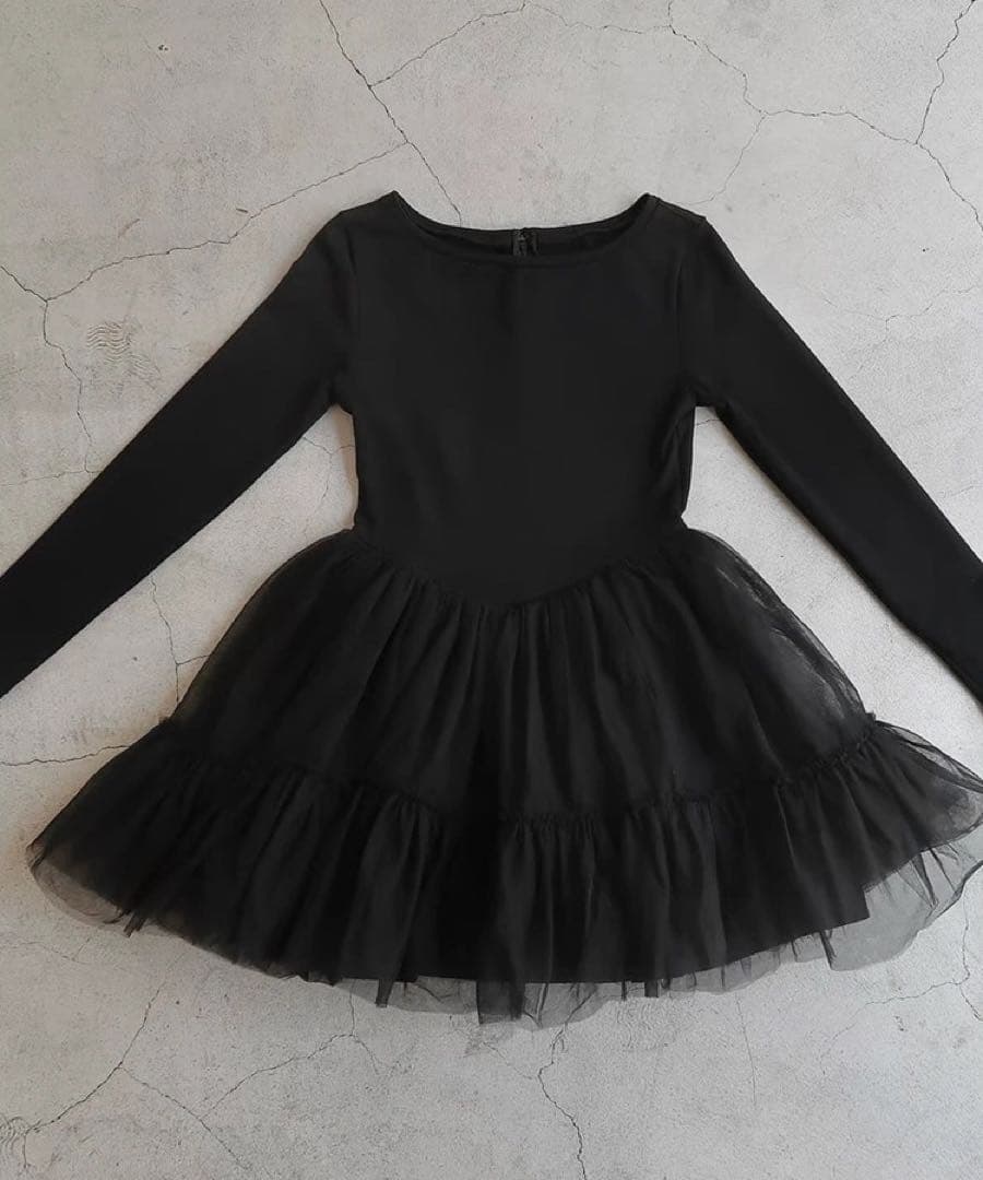 treat urself ワンピース 黒