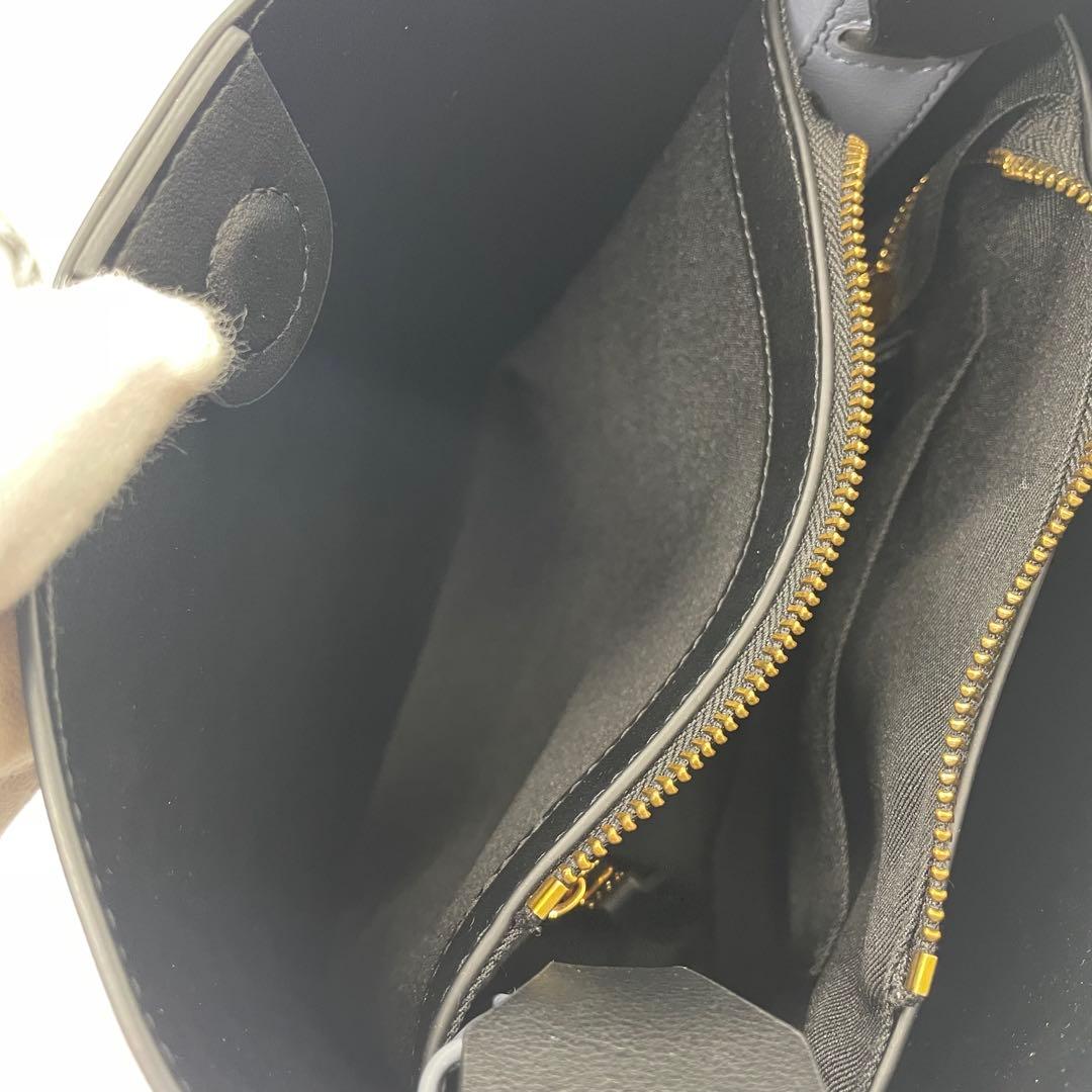 【美品】E'POR Y BAG midium ブラック ショルダーバッグ