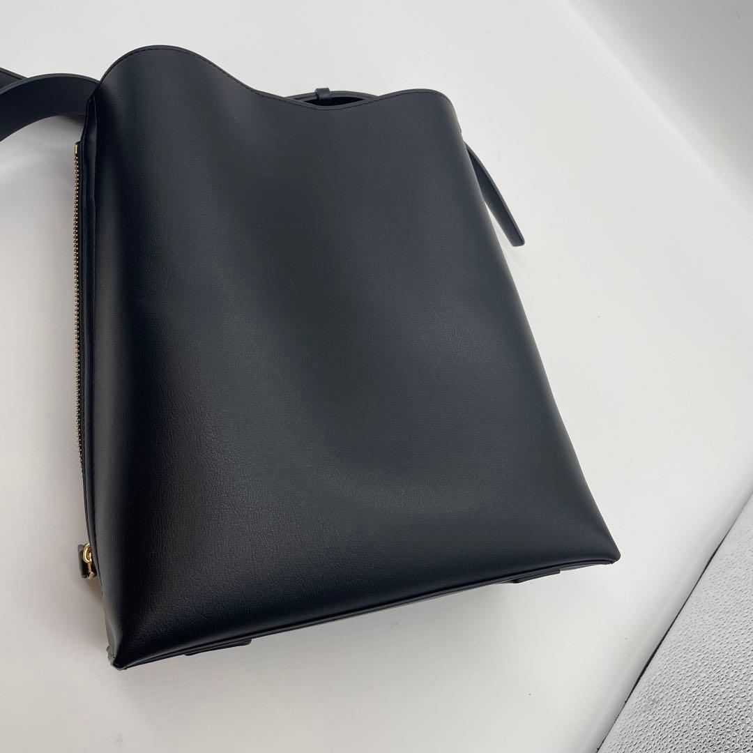 【美品】E'POR Y BAG midium ブラック ショルダーバッグ