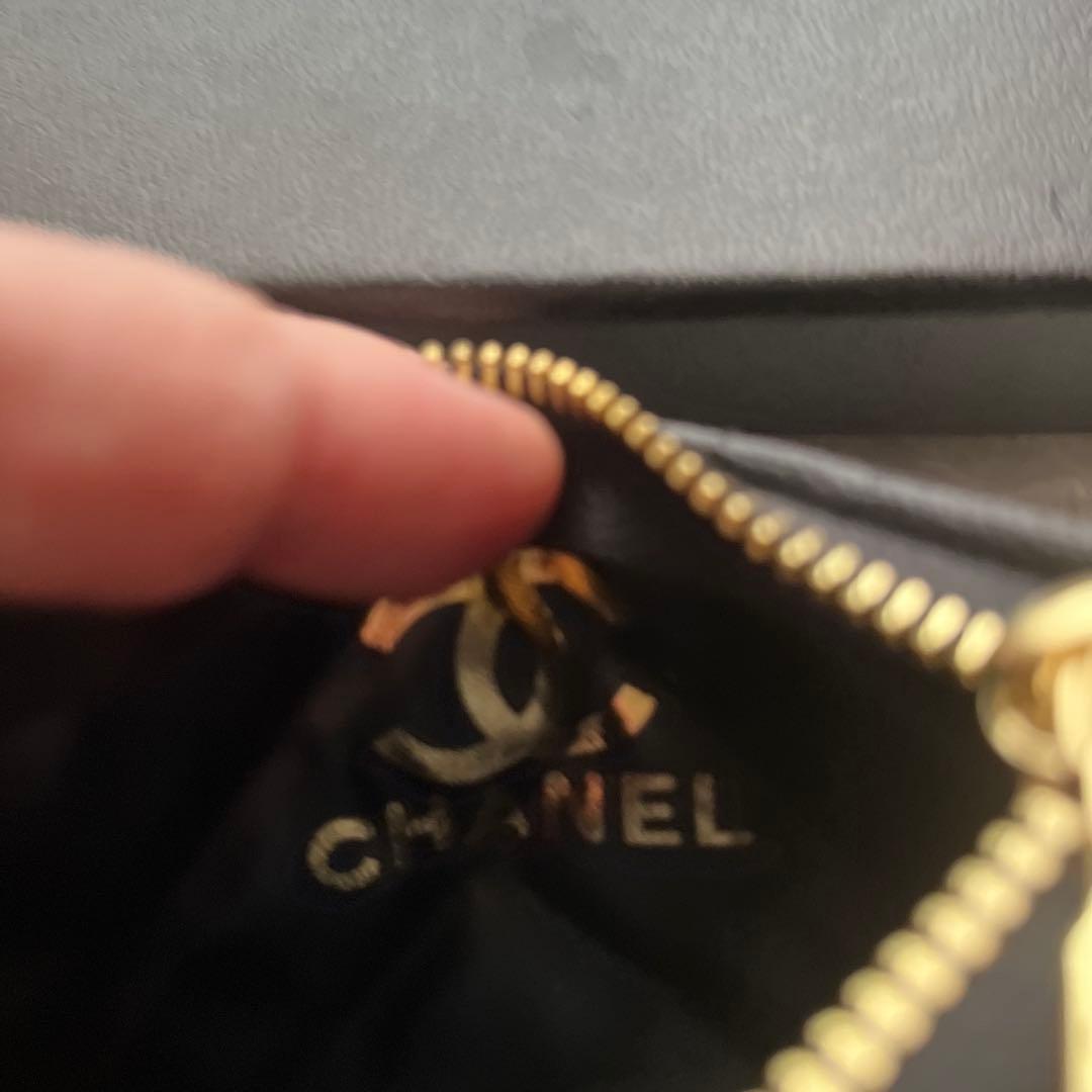 CHANELのケース　キーリングノベルティ