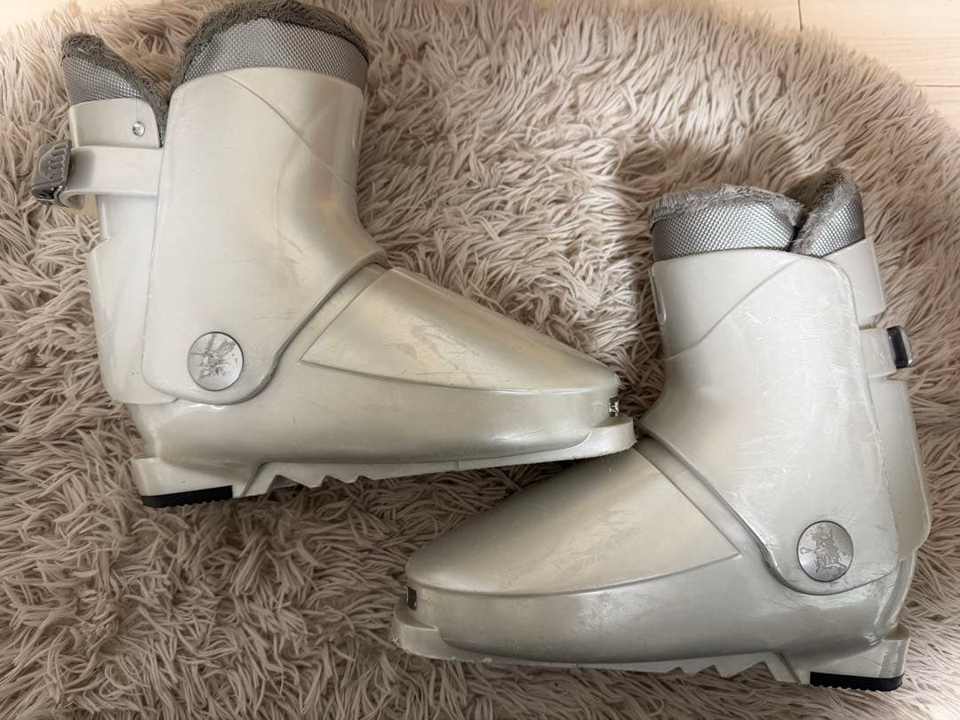 ROSSIGNOL ジュニアスキー４点セット スキー板•ビンディング/靴/金具