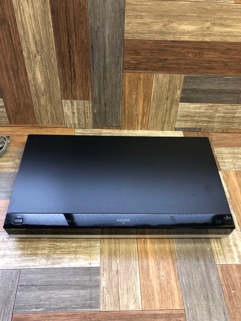 2番組録画 シャープ　ブルーレイレコーダー　BD-W570 AQUOS (100