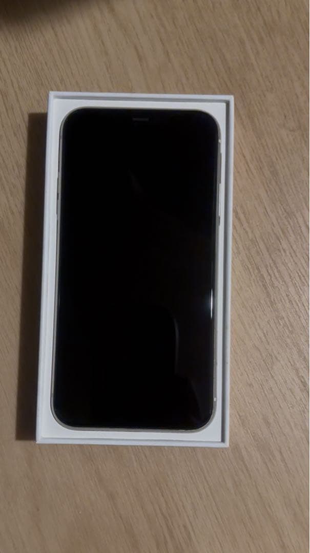 Apple iPhone 11 ホワイト 箱付き