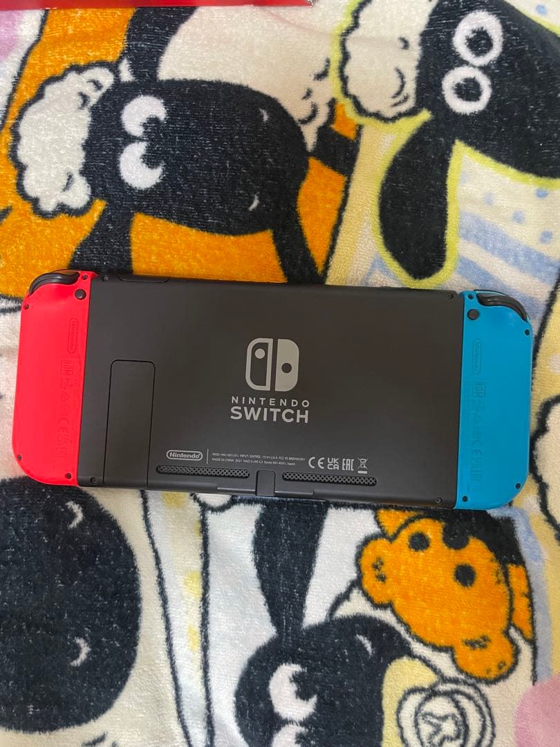 動作確認済み極美品　Nintendo Switch 本体 赤と青 Joy-Con