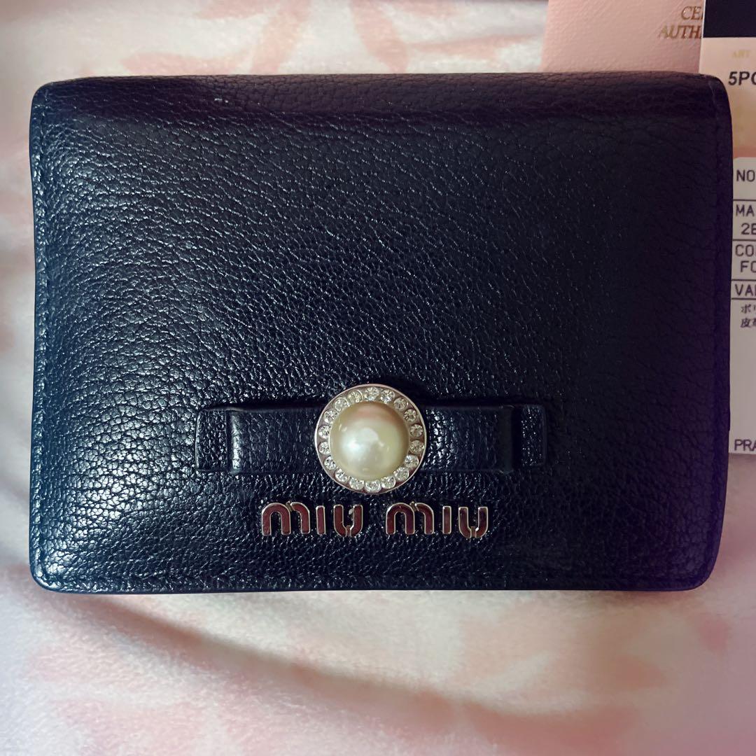 な*な様 miumiu マドラスパール2つ折り財布 ブラック