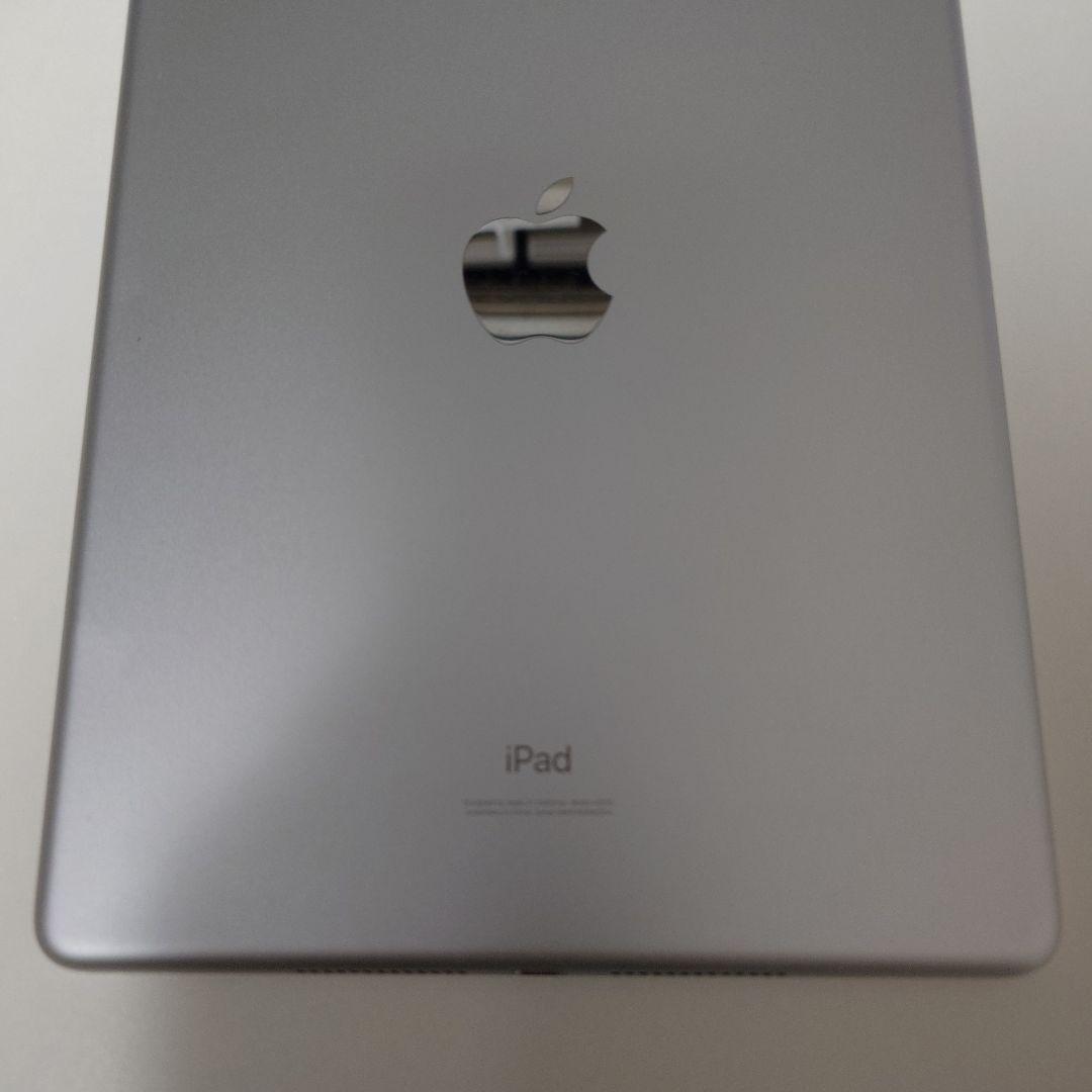 Apple iPad (第８世代) Wi-Fi 128GB シルバー