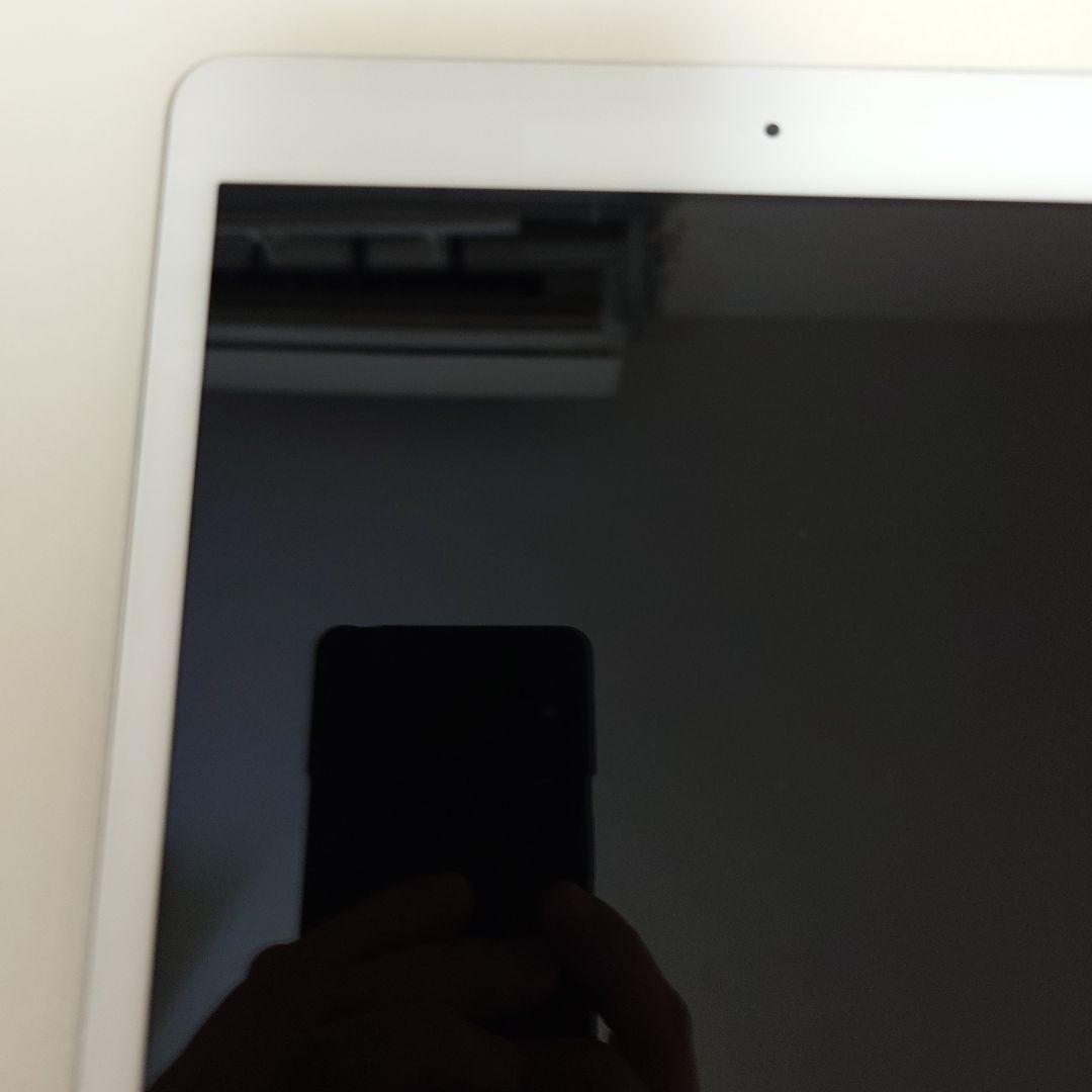 Apple iPad (第８世代) Wi-Fi 128GB シルバー