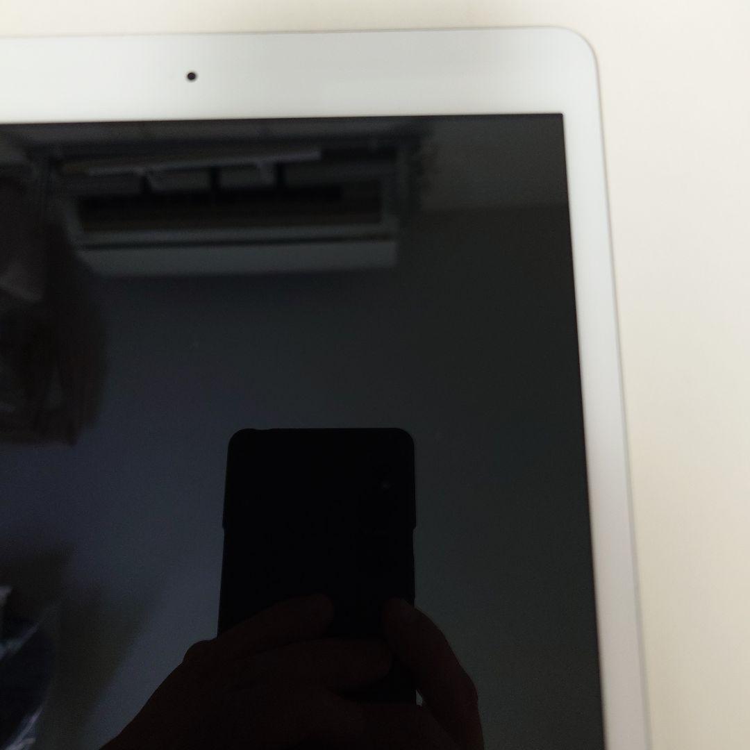 Apple iPad (第８世代) Wi-Fi 128GB シルバー