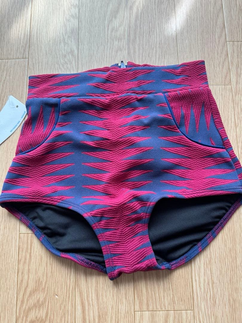 ⭐︎新品未使用⭐︎seea セパレート水着セット