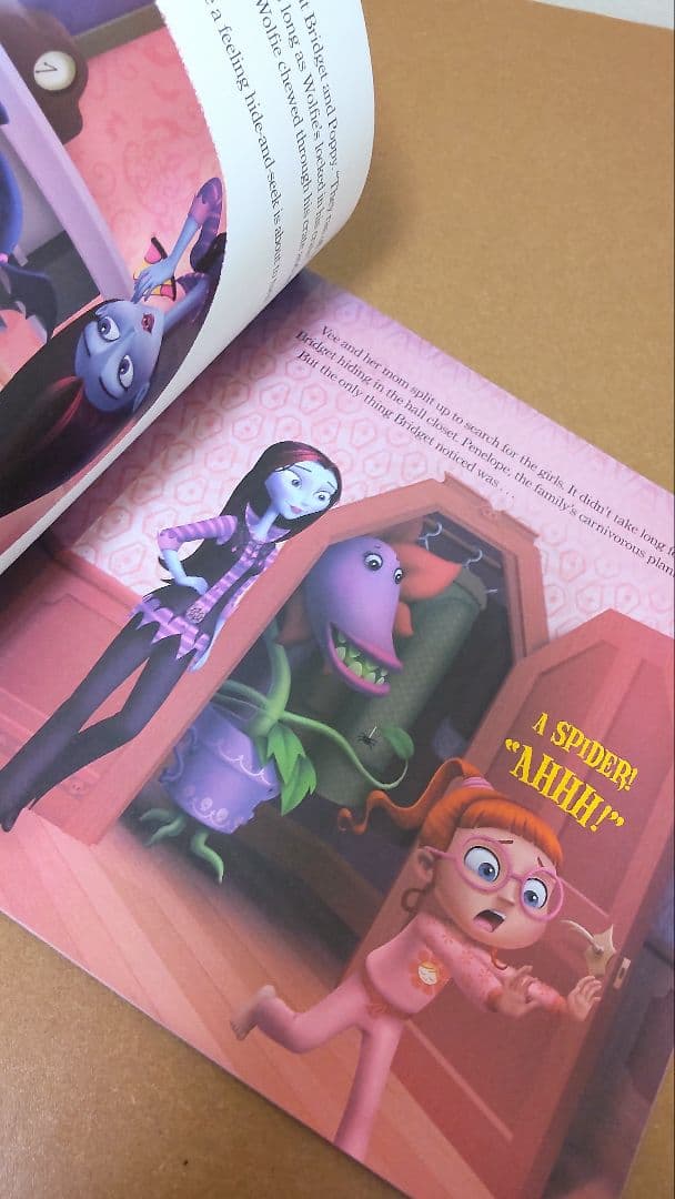 ◎Disney Read-Along CD付き英語絵本「Vampirina」①