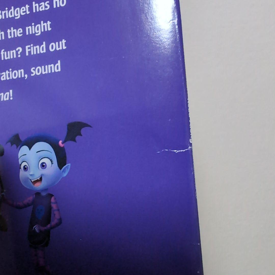 ◎Disney Read-Along CD付き英語絵本「Vampirina」①