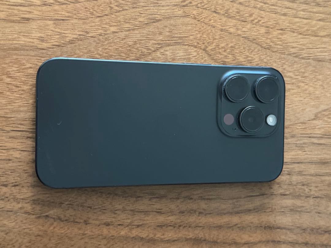 iPhone 15 Pro 512GB ブラックチタニウム