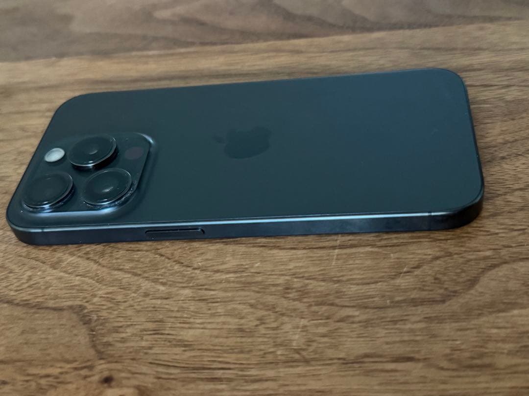 iPhone 15 Pro 512GB ブラックチタニウム