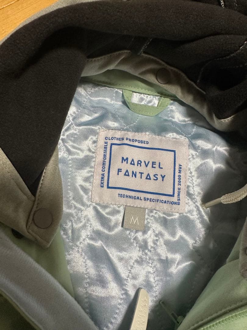 レディーススノボウェア M 上下set 美品