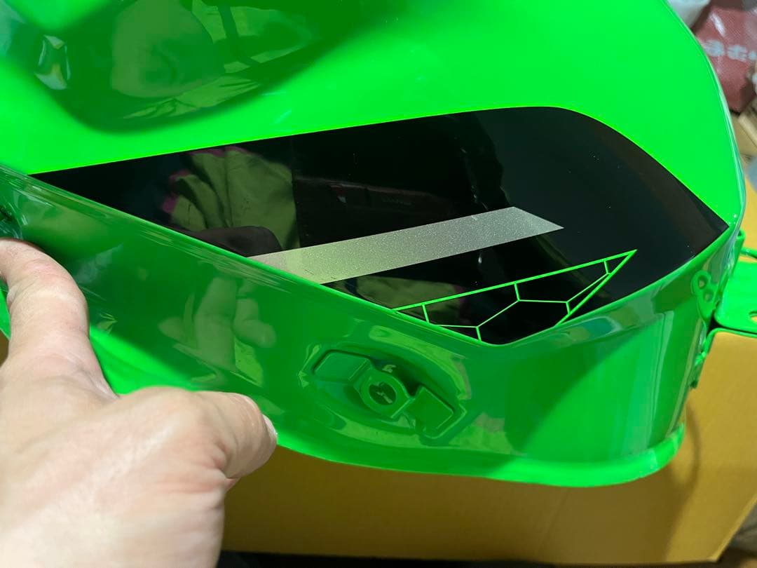 Kawasaki ZX25R 中古タンク