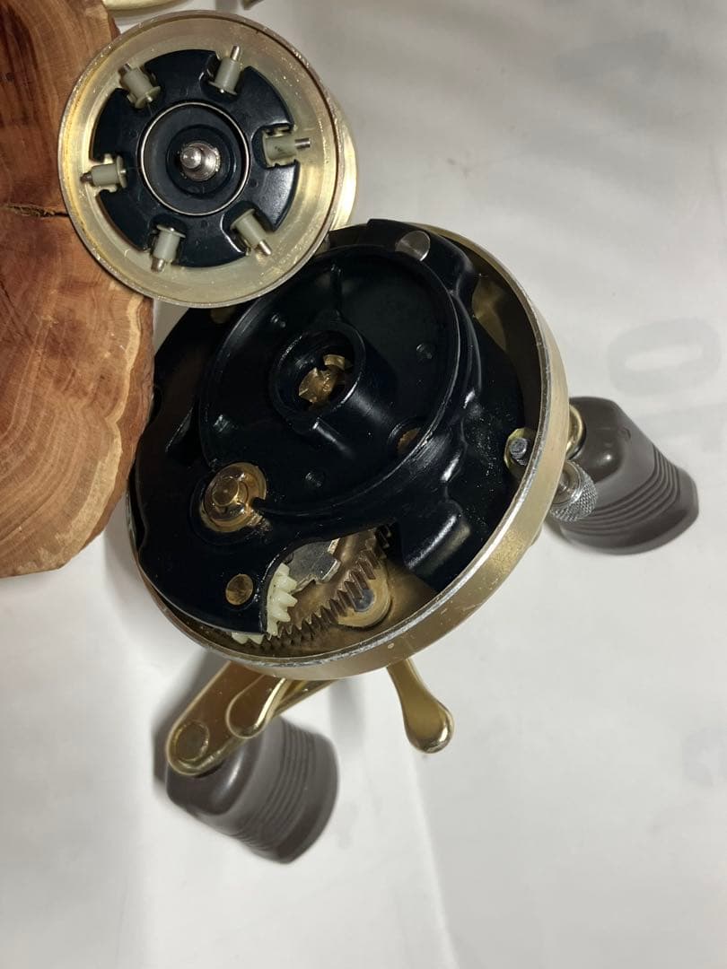 シマノカルカッタ201XTゴールド　左巻き巻き 1209-2