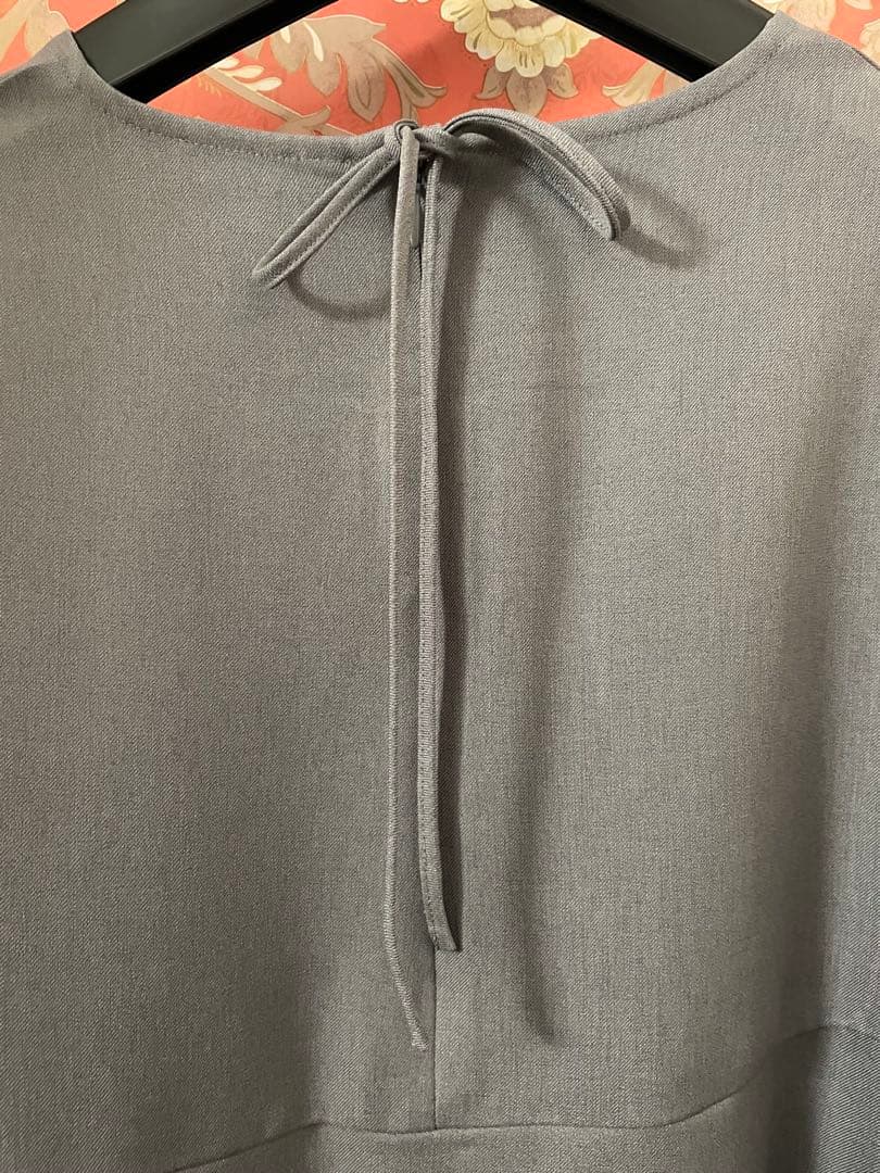 ひ*ー様 yori ランダムティアードショートドレス　グレー 長袖ワンピース