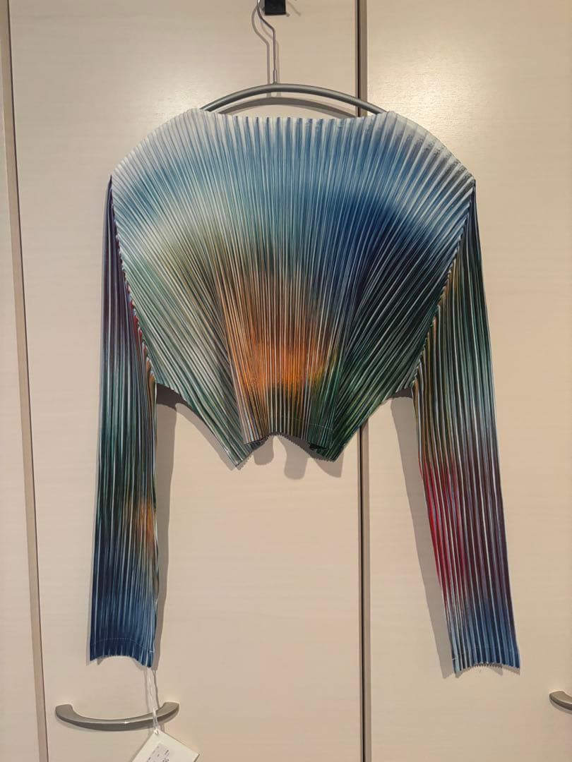 今季 ISSEY MIYAKE OBSCURE PLEATS