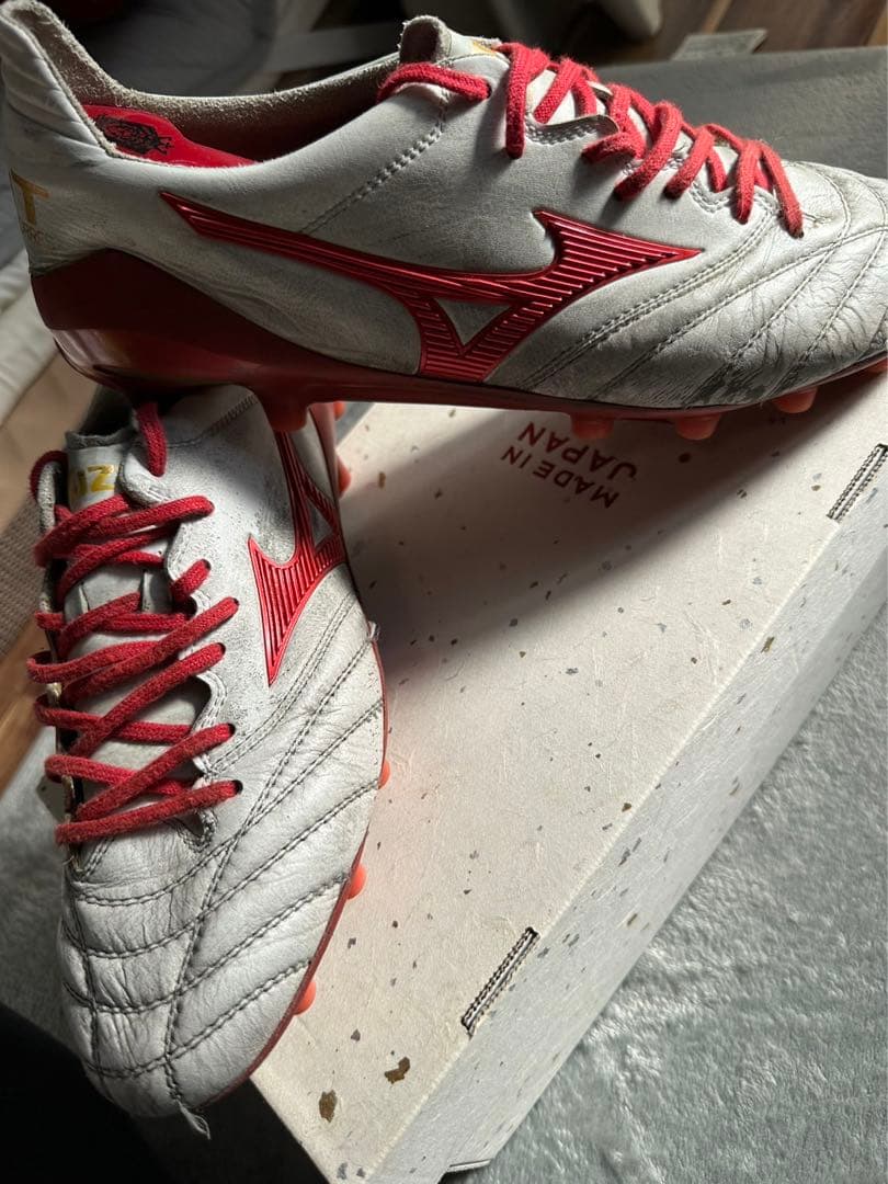 サッカースパイク27センチ