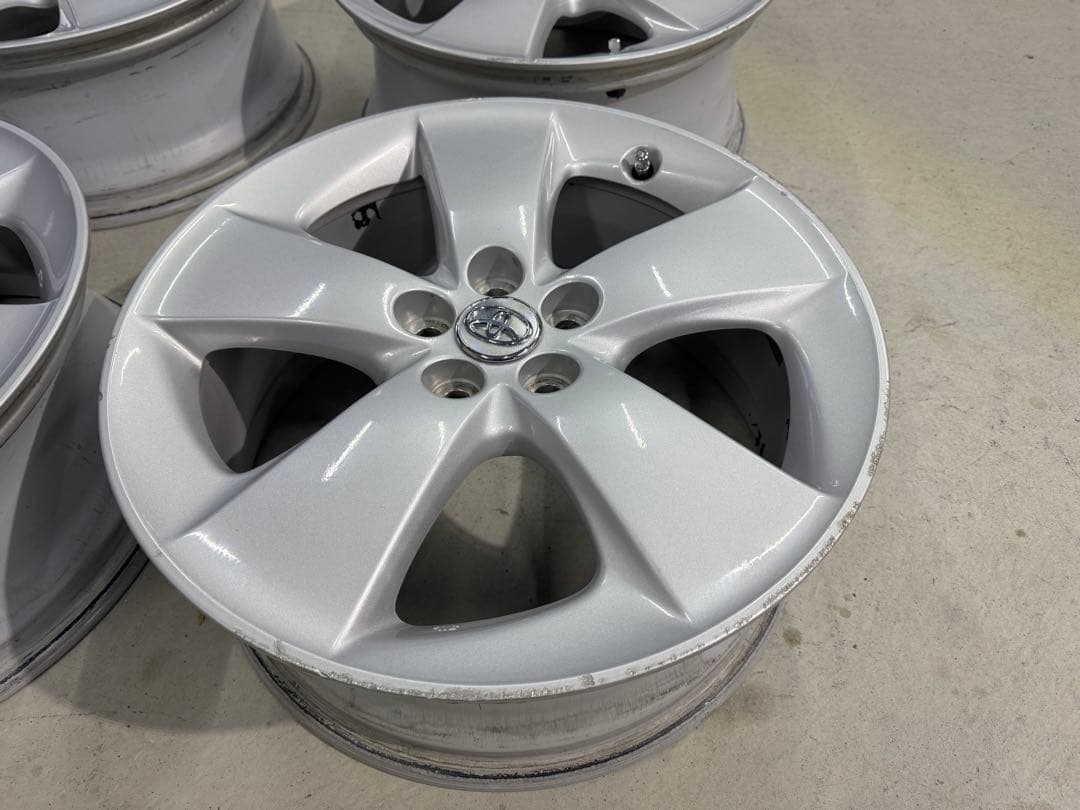 30プリウス Sツーリング　純正ホイール　17インチ　7J＋50 100 4本