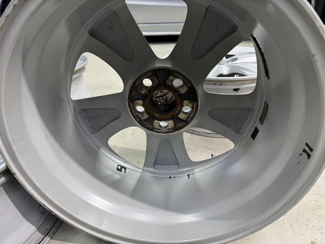 30プリウス Sツーリング　純正ホイール　17インチ　7J＋50 100 4本