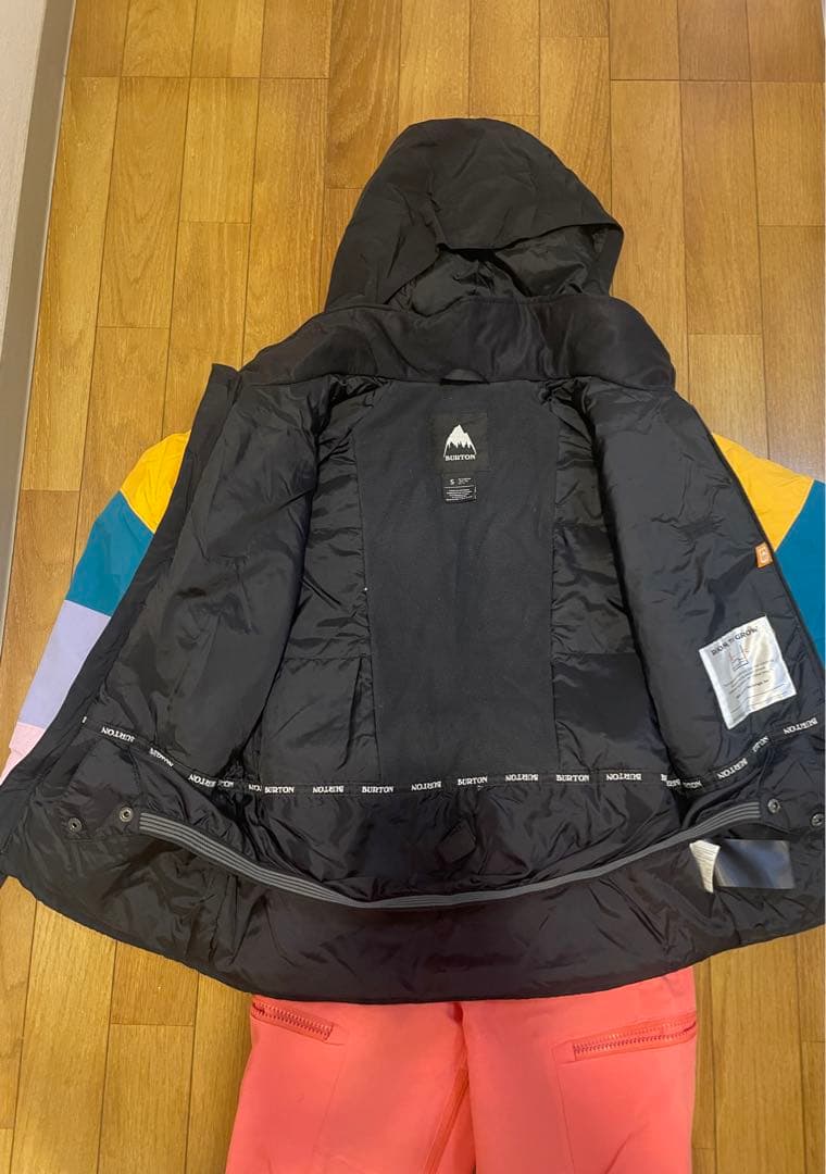 nico様　BURTON キッズウェア上下セット　130センチ