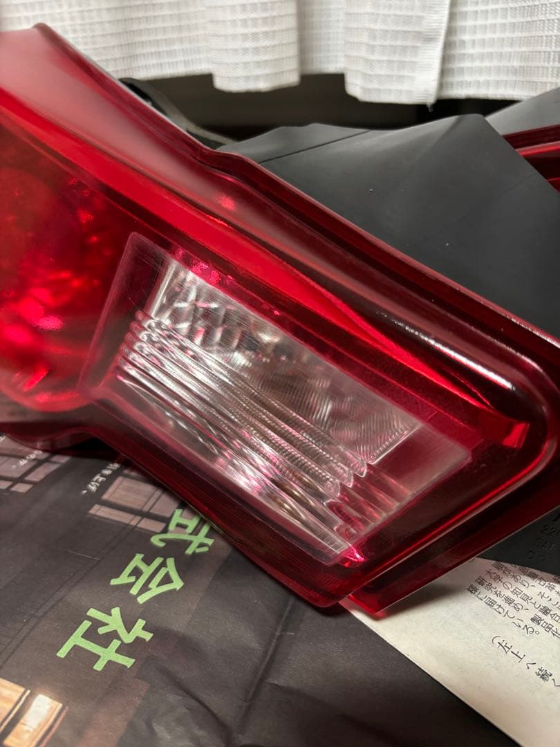 86 BRZ 前期テールランプ　レッド塗装