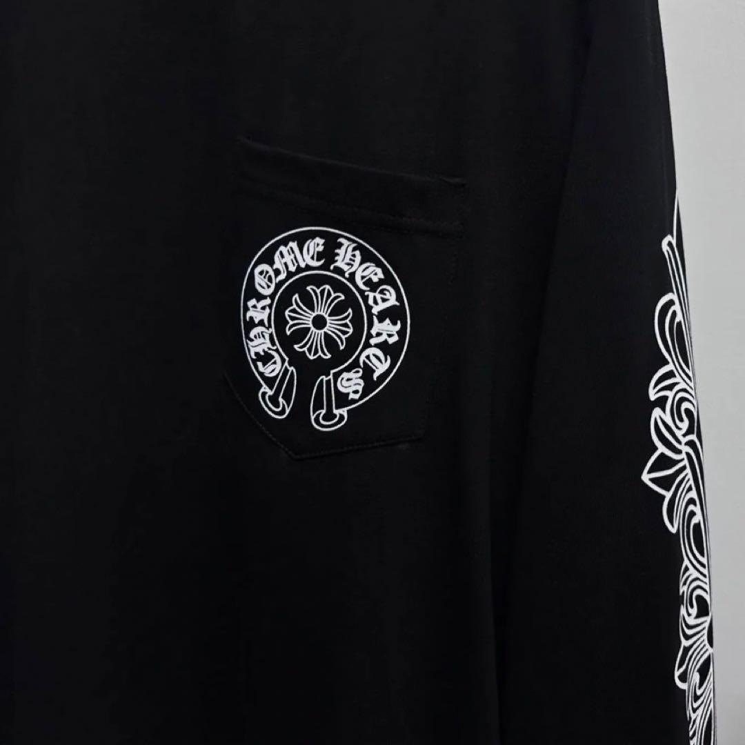 りな様Chrome Hearts の十字架が刺繍されたブラック ロング Tシャツ