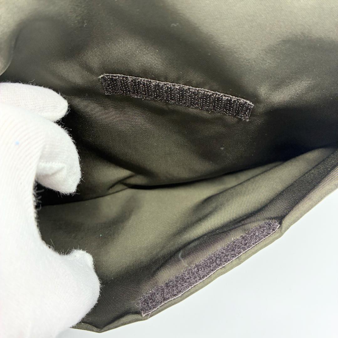 美品 PRADA プラダ ナイロン ショルダーバッグ カーキ A1359B1